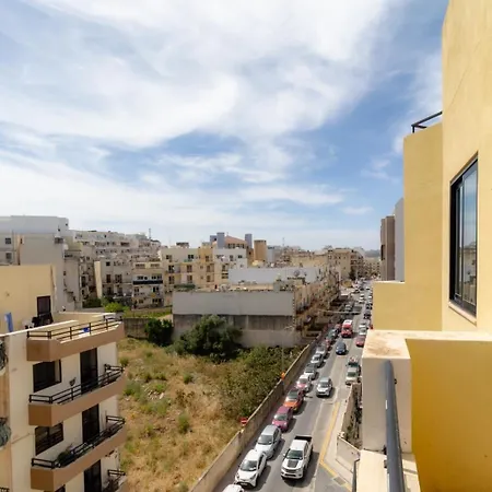 아파트 Two Bedroom - Bugibba - Center - Modern High Floor *