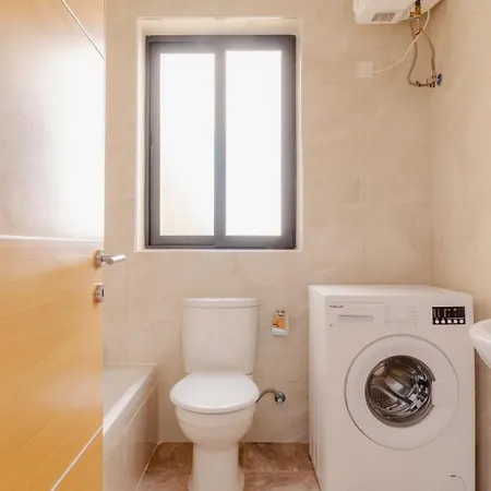 Two Bedroom - Bugibba - Center - Modern High Floor 아파트